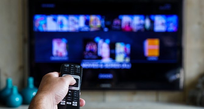 Türkiye’de televizyon izleme süresi 4,5 saati aştı