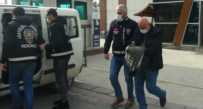 Hem kasa pattılar, hem de yolda 1 milyon lira gasp ettiler
