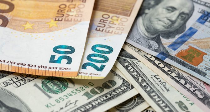 Faiz kararı sonrası dolar ve euro rekor tazeledi