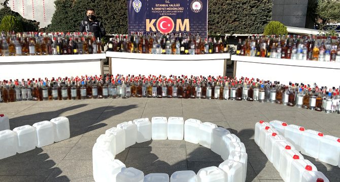 İstanbul'da yılbaşı öncesi 10 ton sahte alkol ele geçirildi