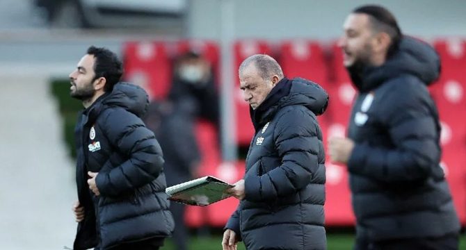 Galatasaray’da peş peşe ayrılıklar: Onlar da gitti!
