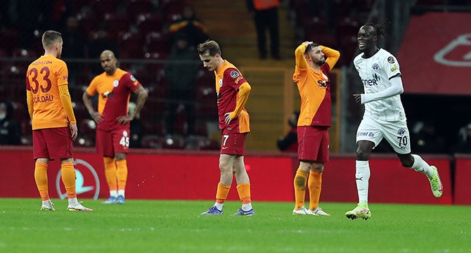 Galatasaray ağır yaralı