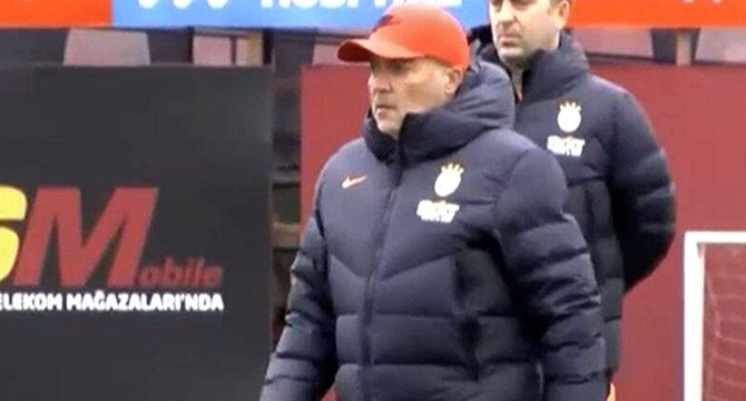 Galatasaray'ın yeni Teknik Direktörü Domenec Torrent ilk idmanına çıktı