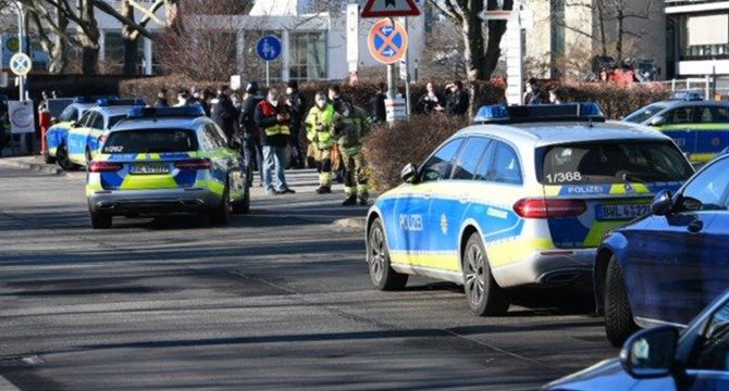 Almanya'da üniversitede silahlı saldırı: Yaralılar var