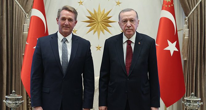 ABD Büyükelçisi Flake'ten Erdoğan'a güven mektubu
