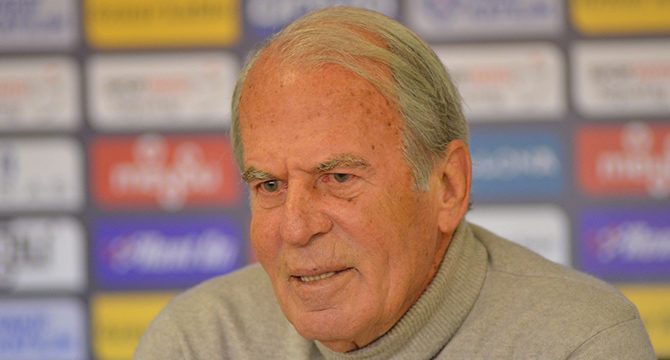 Mustafa Denizli: Bulunduğumuz yerden çıkmak için mücadele edeceğiz