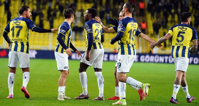 Fenerbahçe iki maçın ardından galibiyetle tanıştı
