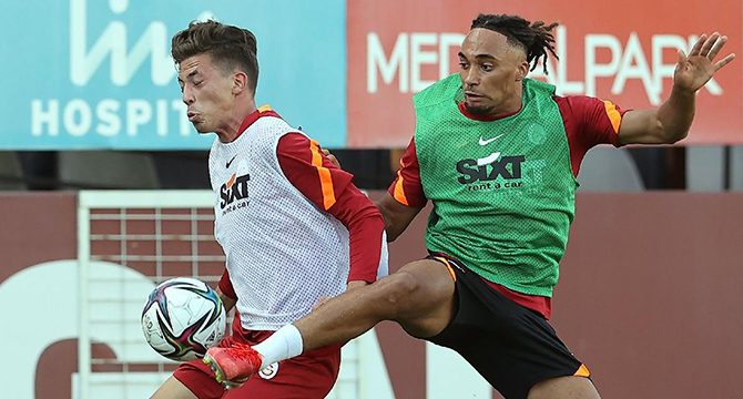Galatasaray'da sağ bek belirsizliği