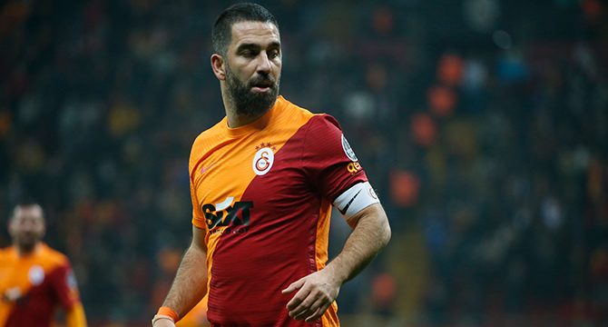 Galatasaray kaptanı Arda Turan'dan açıklama!