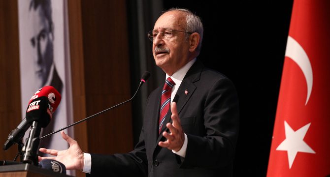 Kılıçdaroğlu: Sanatçıları baş tacı etmemiz lazım