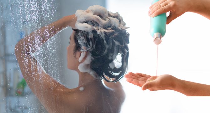 Uzmanlar uyardı: Şampuanınız sizi şişmanlatıyor olabilir