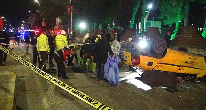 Bariyerlere çarpan taksi takla attı: 1 ölü, 6 yaralı