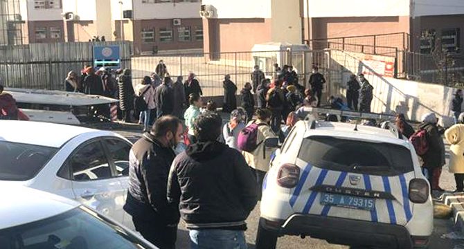 Ortaokulda taciz gerginliği! Kantinci tutuklandı: Müdür binadan çıkmıyor