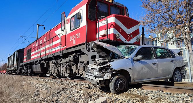 Başkent'te tren kazası: 1 ölü, 2 yaralı