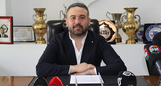 Altay Başkanı Özgür Ekmekçioğlu istifa etti