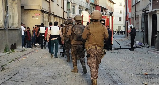 Havaya rastgele ateş etti, özel harekat polisi yakaladı