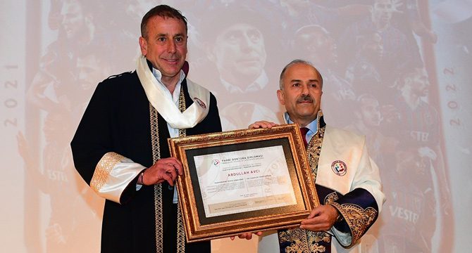 Abdullah Avcı'ya fahri doktora unvanı verildi