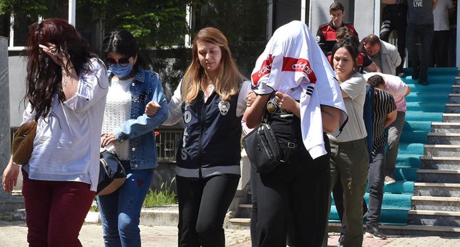 Dev fuhuş operasyonu: 20 kişi gözaltına alındı