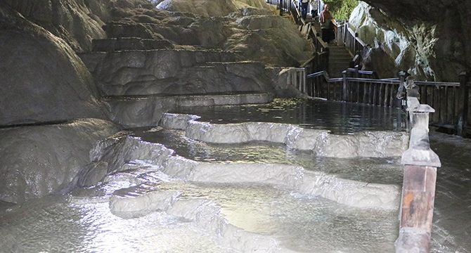 Yer altındaki gizli 'Pamukkale'; Kaklık Mağarası