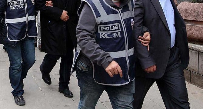 FETÖ'nün Hava Kuvvetleri 'mahrem' yapılanmasında 11 gözaltı!