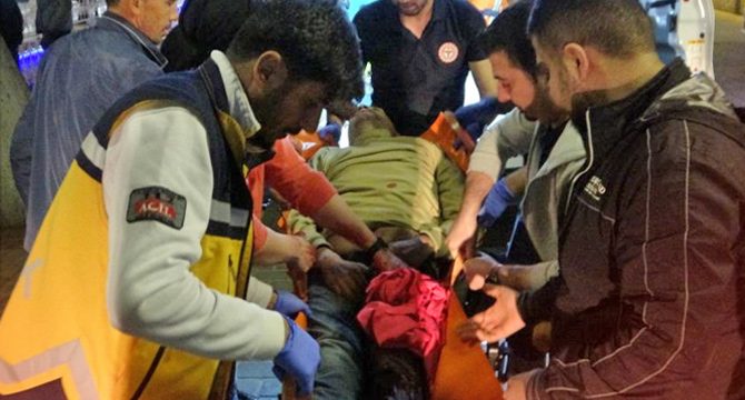 Kafeyi basıp terör estirdiler! Karısı ve kızının gözü önünde dehşeti yaşattılar