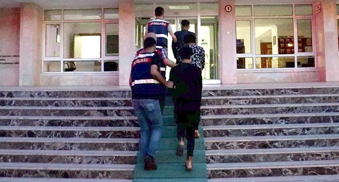 Mersin’de IŞİD operasyonu: 3 gözaltı
