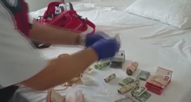 3 ayrı adres ve araca uyuşturucu operasyonu