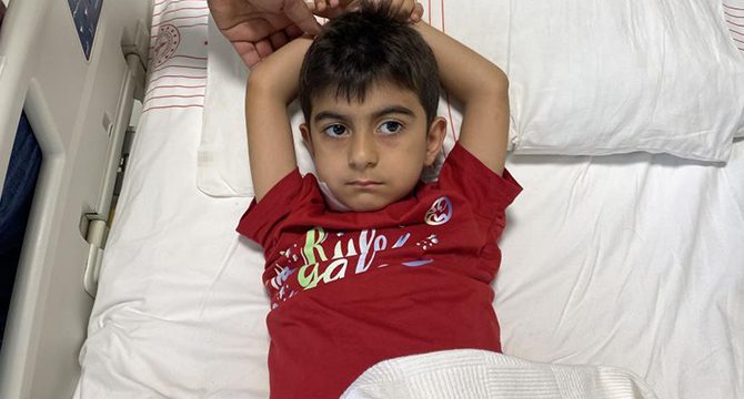 Minibüsün ezdiği 5 yaşındaki çocuğun idrar kanalı koptu