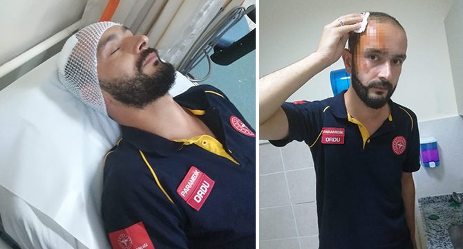Sağlık görevlisine perde demiriyle saldırı