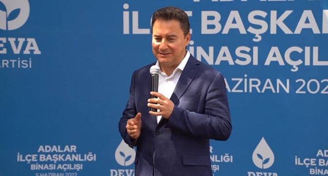 Babacan: Seçim günü Beştepe’de duvarlar titreyecek