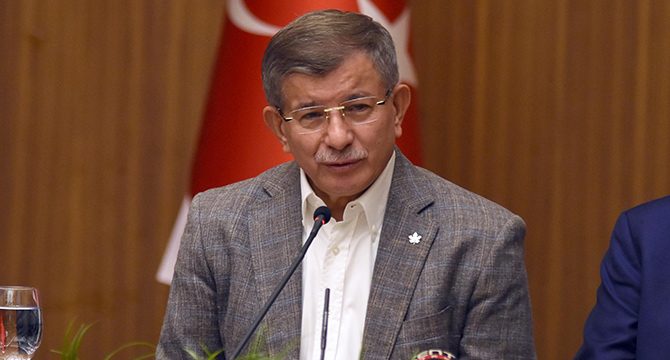 Davutoğlu: Mandacı olduğuma dair belge varsa asın beni