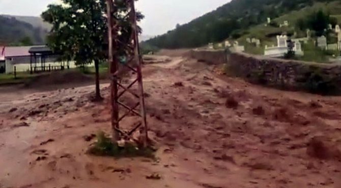 Sivas Gemerek'te eğitime 2 gün ara
