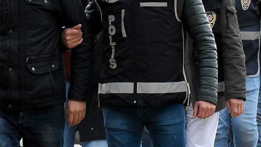 Yakalanan 5 FETÖ şüphelisinden 3'ü tutuklandı