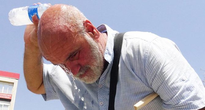 Uzman uyardı: Güneş çarpması ölüme kadar gidebilir