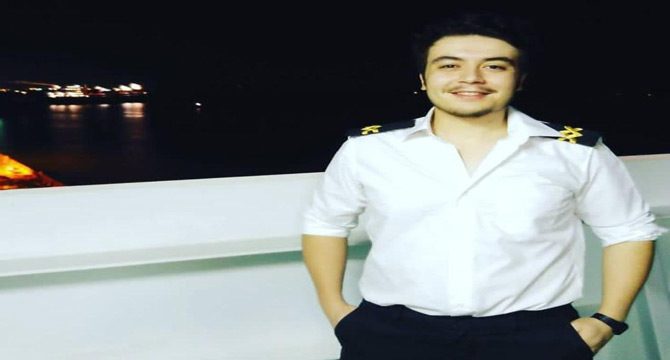 Teğmen evinde vurulmuş olarak ölü bulundu