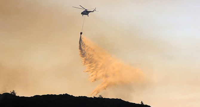 Datça yangını sürüyor: Yollar kapatıldı, evler tahliye edildi