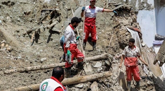 İran’daki sel felaketinde can kaybı 69’a yükseldi