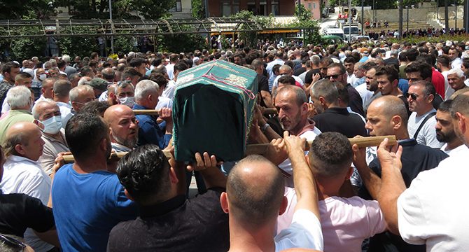 Nazmi Arıkan’ın şoförü Şerif Eker son yolculuğuna uğurlandı