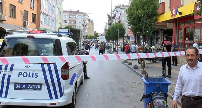 Bağcılar’da alacak-verecek kavgası kanlı bitti! 1 ölü, 1 yaralı