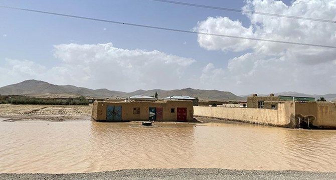 Afganistan’da sel nedeniyle 90 kişi öldü