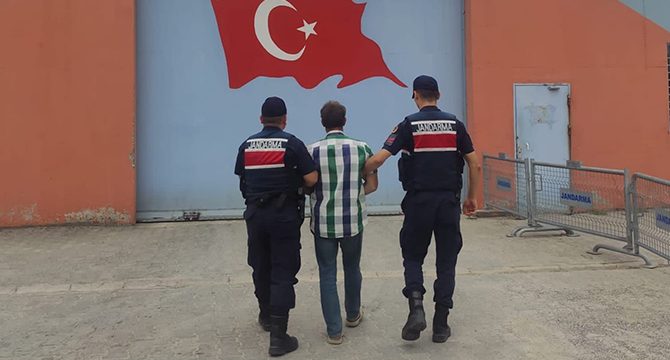 Babasının evinde saklanıyordu, yakayı ele verdi