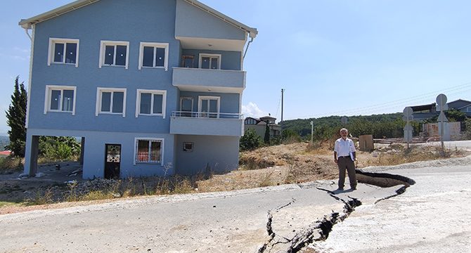 Deprem değil inşaat çalışması: Evler ve karayolu zarar gördü