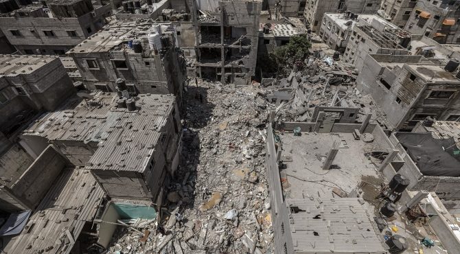 İsrail güçleri Batı Şeria'da Filistinlilere ait iki evi yıktı