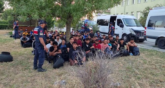 Kırklareli’nde 88 kaçak göçmen yakalandı