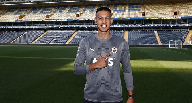 İrfan Can Eğribayat resmen Fenerbahçe’de!