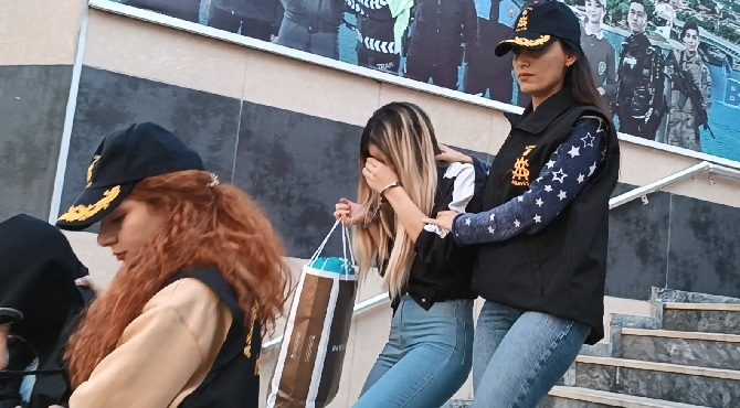 "İcra geliyor" diye kandırıp dolandıran çete üyeleri yakalandı