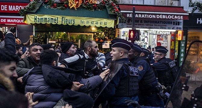 Paris'te terör örgütü PKK destekçilerinin olaylı gösterisi esnafı mağdur etti