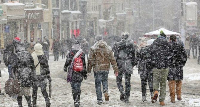 Uzmanı uyardı: Soğuk havalarda dar pantolon giymeyin
