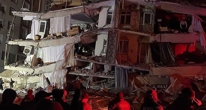 Bilim Kurulu üyesinden deprem sonrası 'enfeksiyon' uyarısı