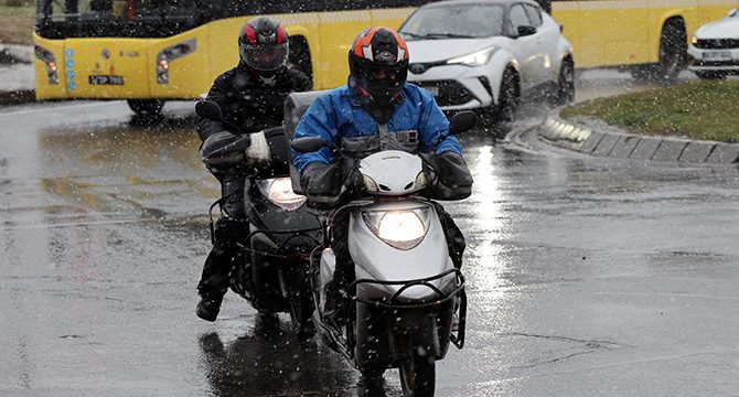 Vali Yerlikaya saat verdi! İstanbul'da motosiklet yasağı sona eriyor